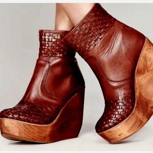 BED/STU Wales Rys Wooden Platform Wedges